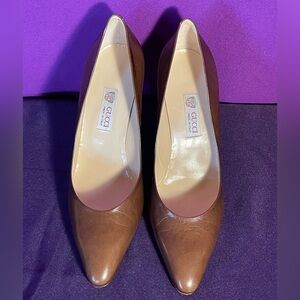 Vintage Gucci Women's Brown Leather Pumps New in Original Box w/Authentication